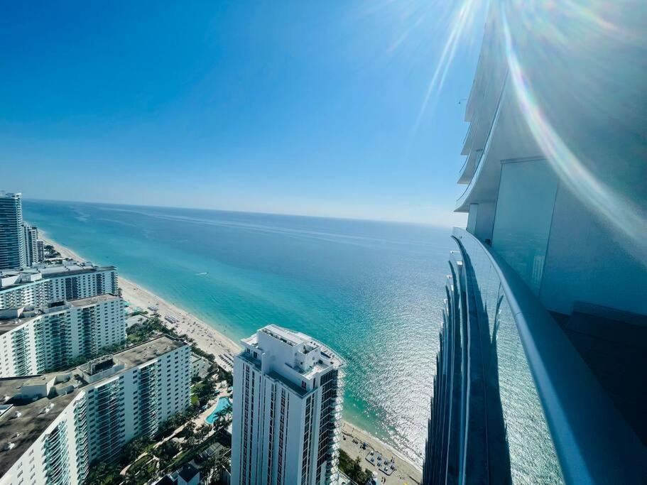 Stay At The Top With Amazing Views By Rent4Us Hollywood Luaran gambar