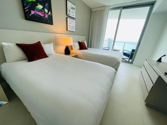 Stay At The Top With Amazing Views By Rent4Us Hollywood Luaran gambar