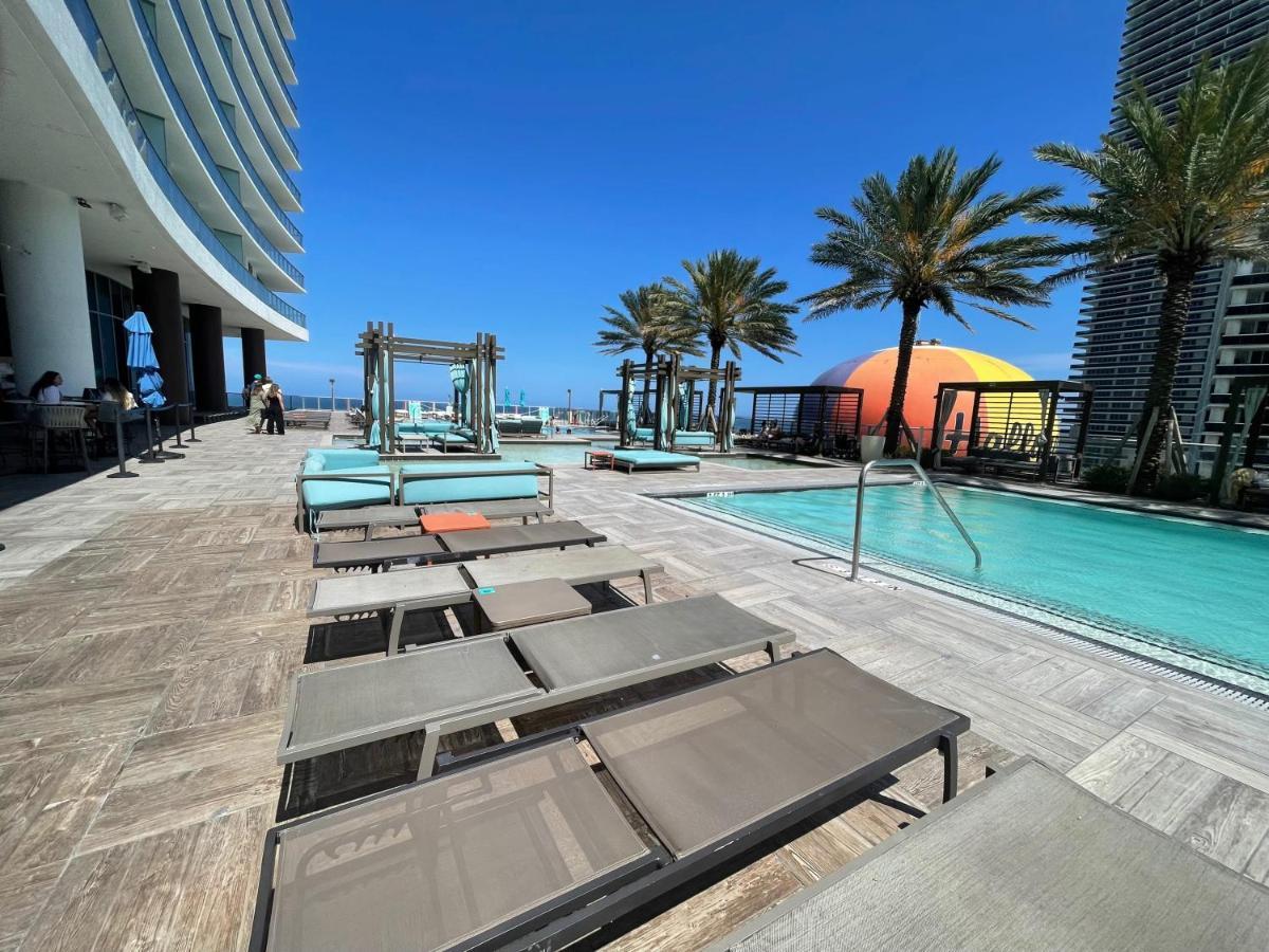 Stay At The Top With Amazing Views By Rent4Us Hollywood Luaran gambar