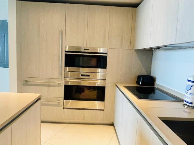 Stay At The Top With Amazing Views By Rent4Us Hollywood Luaran gambar