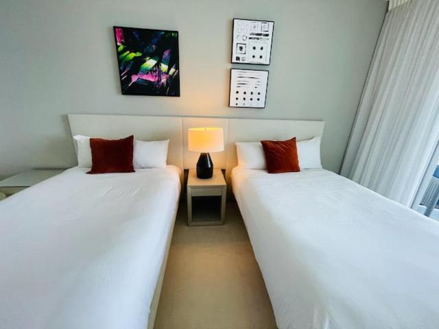 Stay At The Top With Amazing Views By Rent4Us Hollywood Luaran gambar