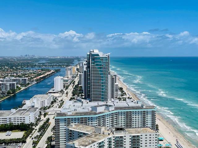 Stay At The Top With Amazing Views By Rent4Us Hollywood Luaran gambar